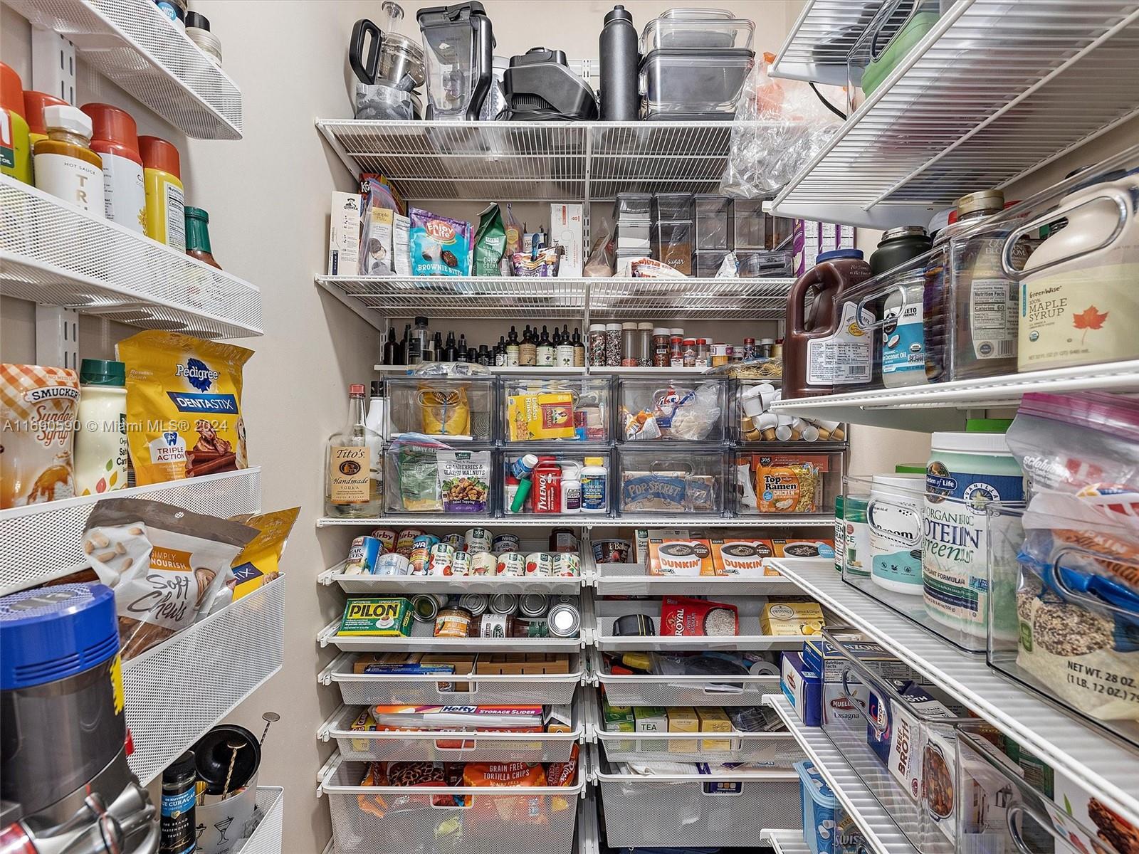 ROSMONT SUB - Residential Lease