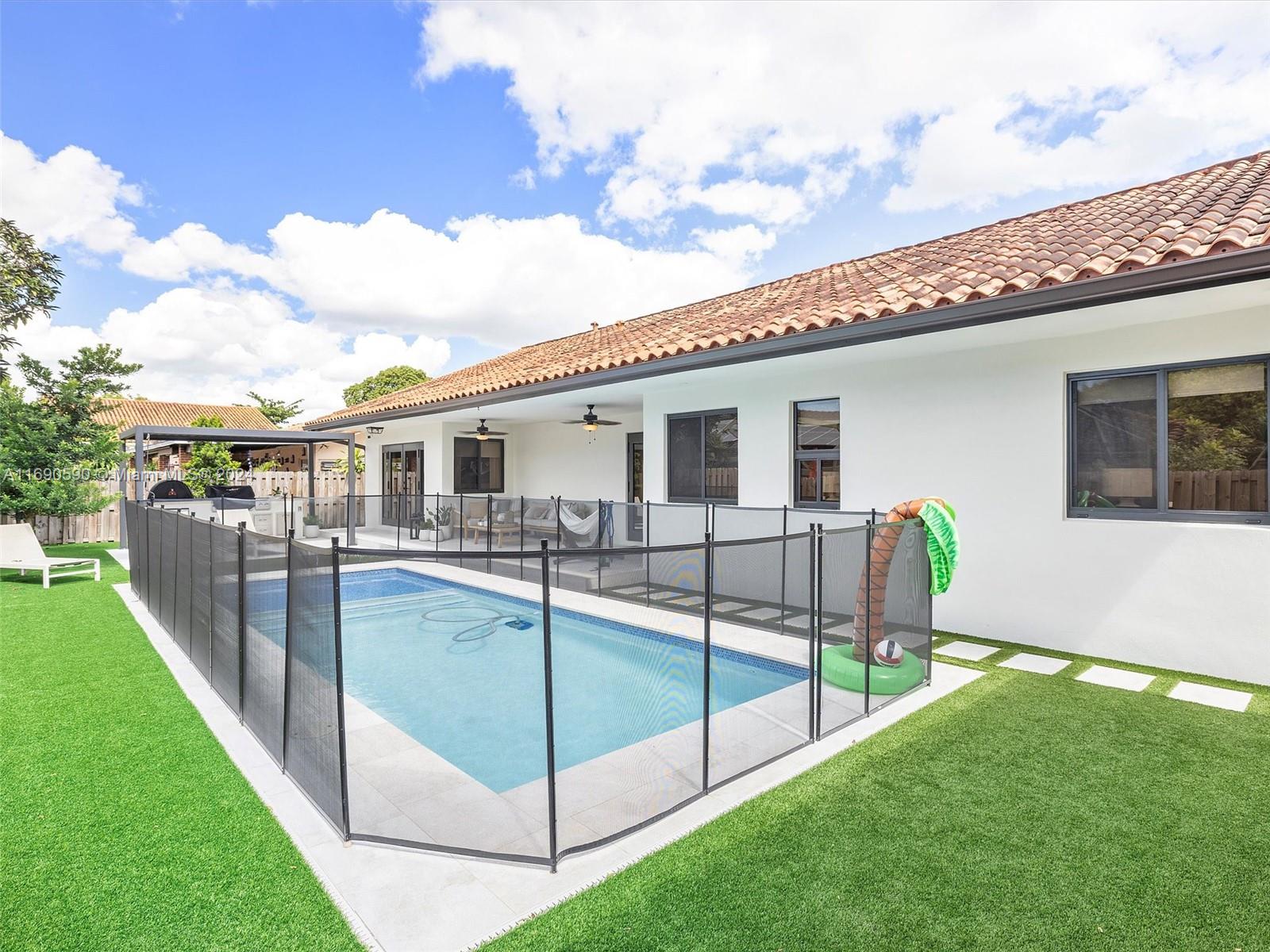 ROSMONT SUB - Residential Lease