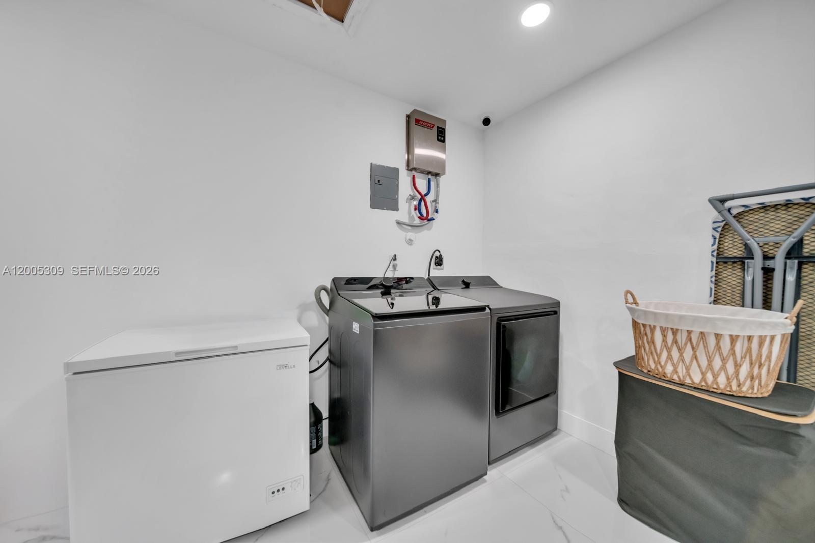 SHOMA HOMES AT TAMIAMI IV - Residential