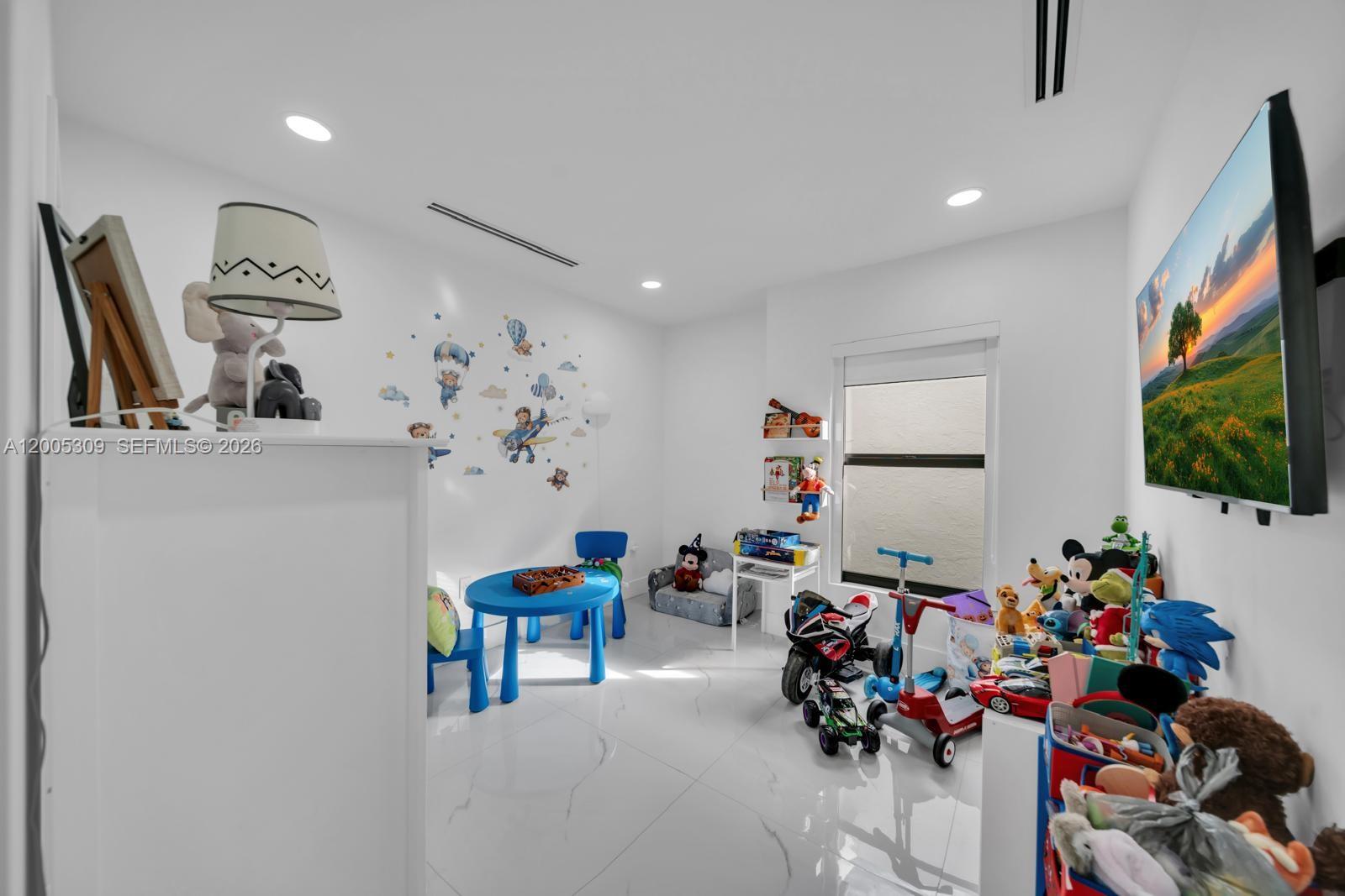 SHOMA HOMES AT TAMIAMI IV - Residential