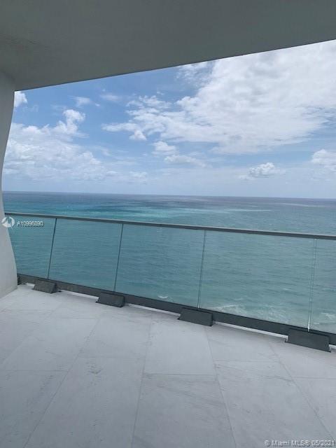 JADE SIGNATURE CONDO - Residential