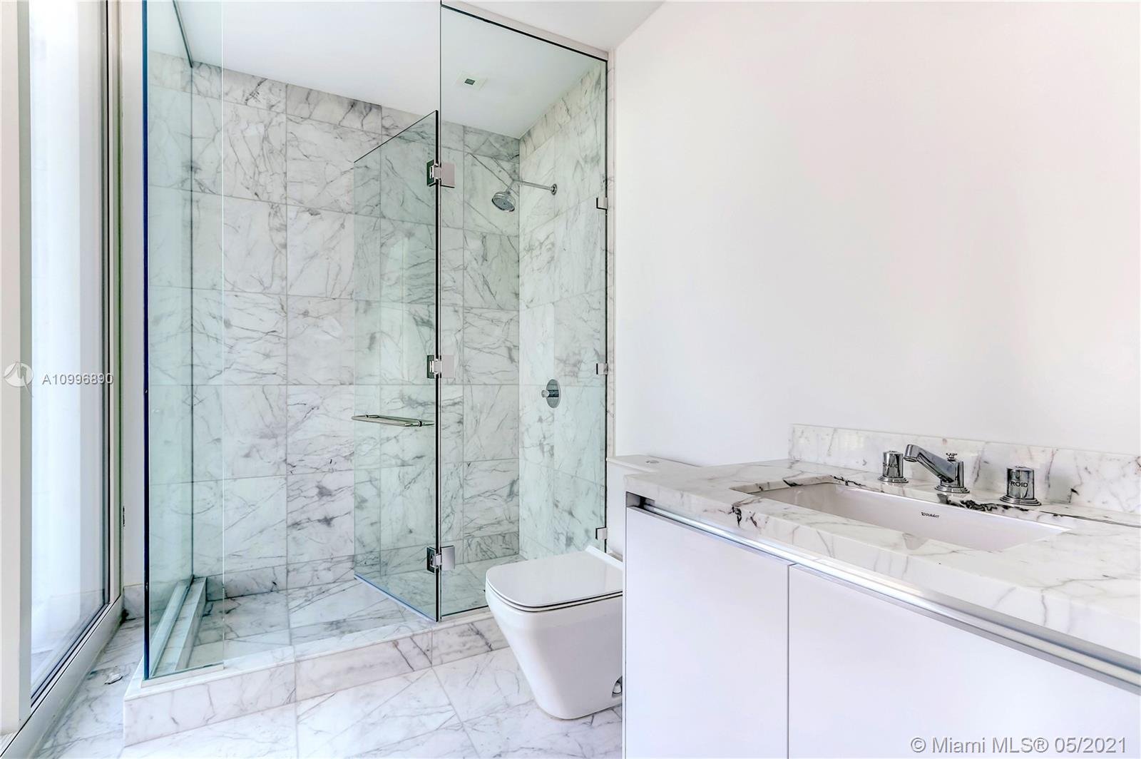 JADE SIGNATURE CONDO - Residential