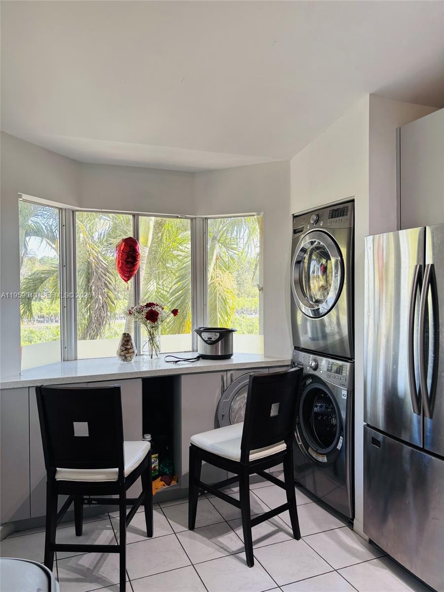 VISTA ALEGRE TOWNHOMES VI - Residential Lease