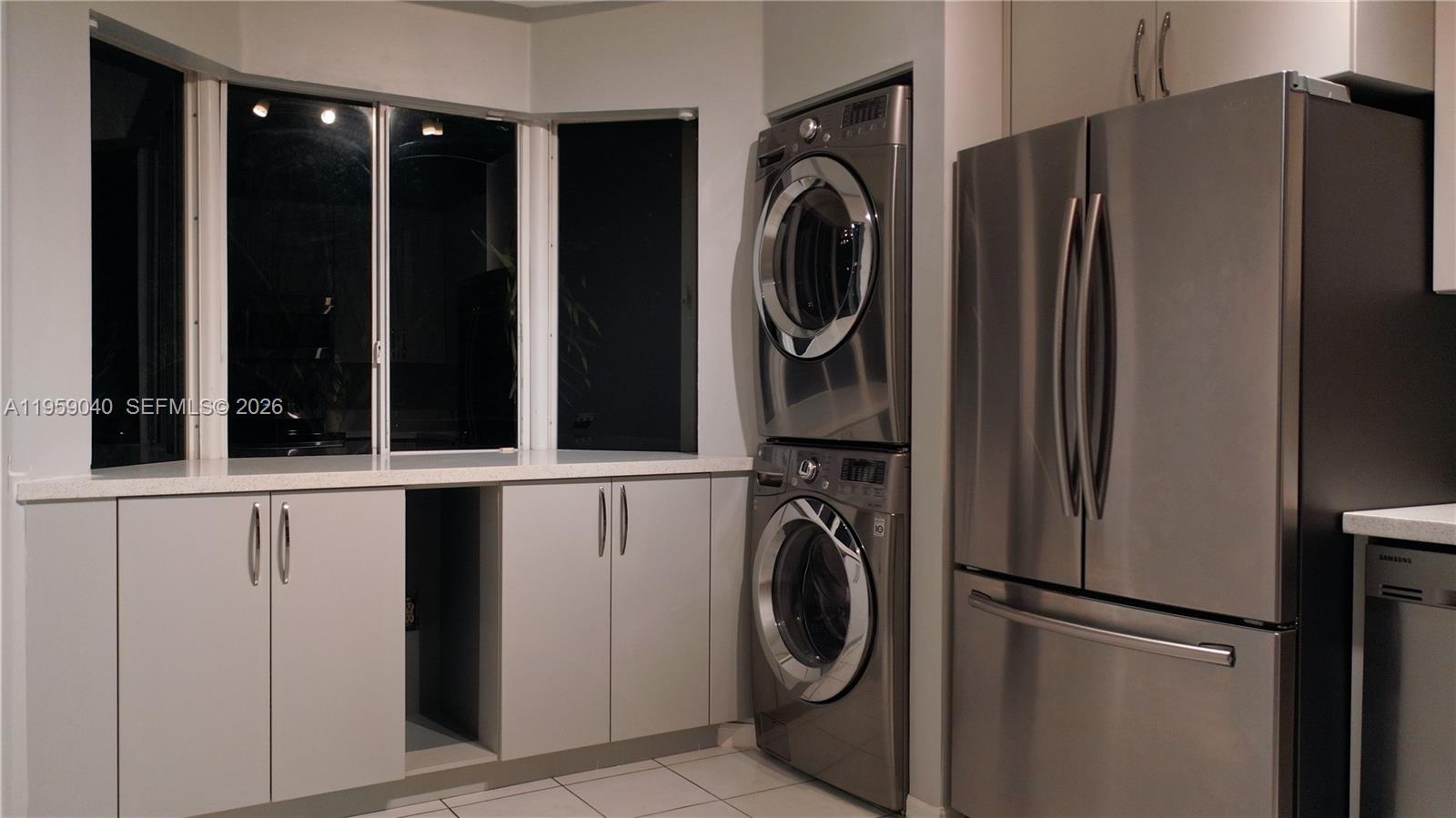 VISTA ALEGRE TOWNHOMES VI - Residential Lease