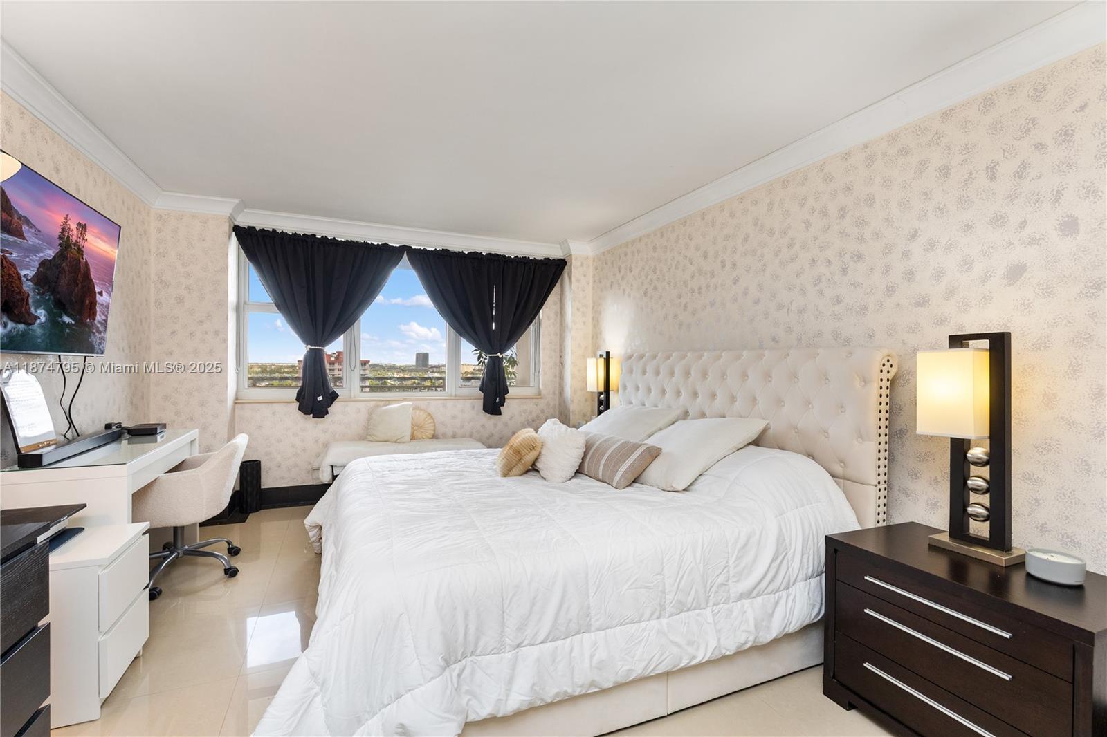 PARKER DORADO CONDO - Residential