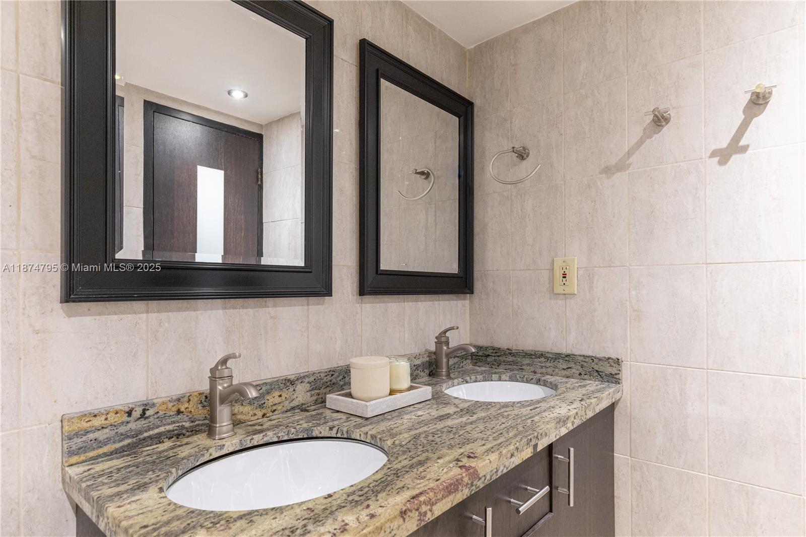 PARKER DORADO CONDO - Residential