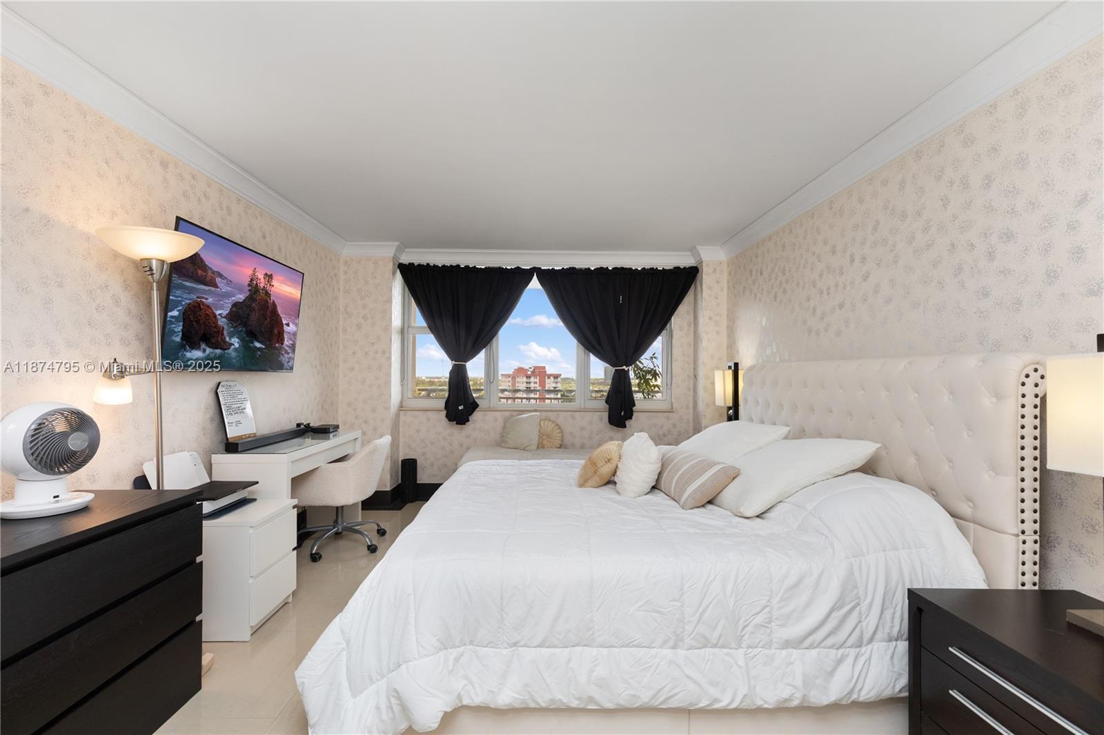 PARKER DORADO CONDO - Residential