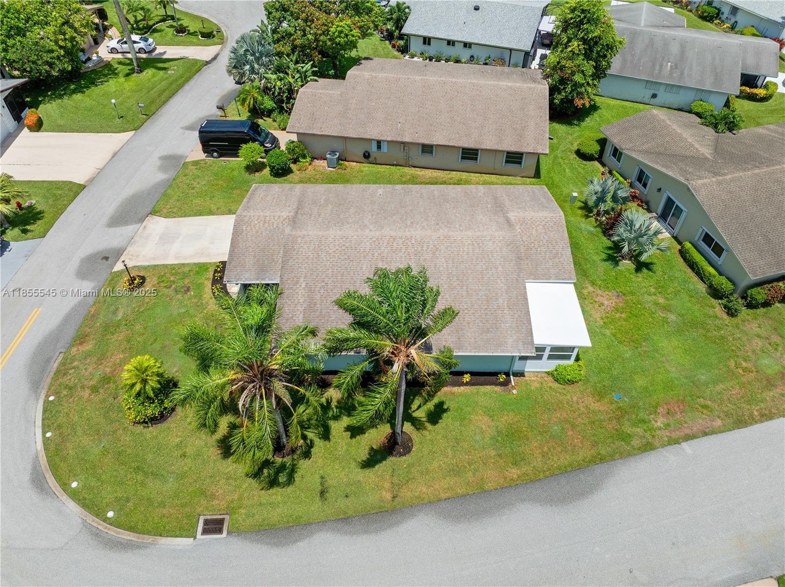 DELRAY VILLAS 5 - Residential