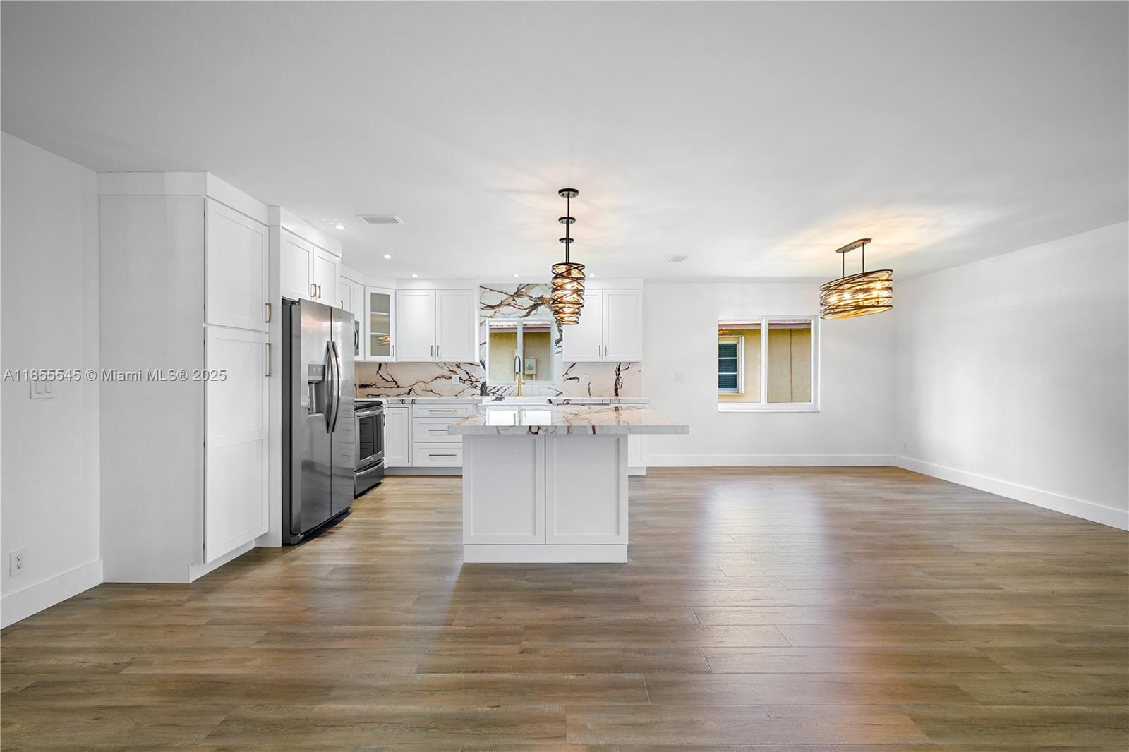 DELRAY VILLAS 5 - Residential