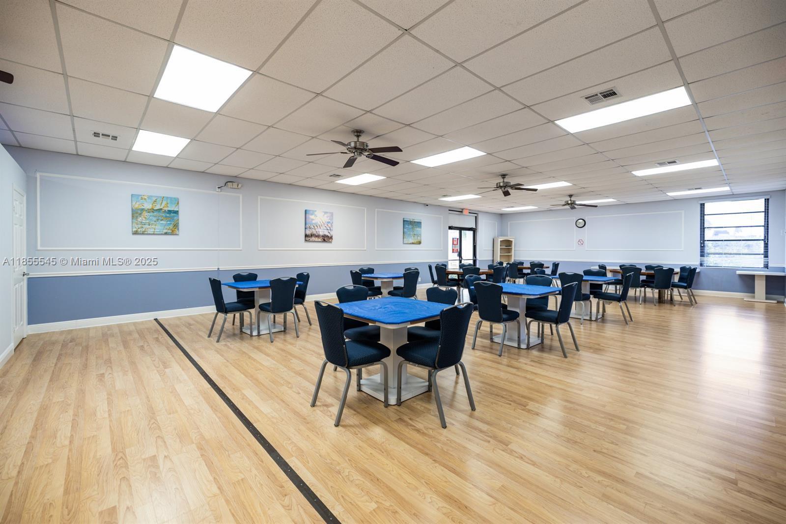 DELRAY VILLAS 5 - Residential