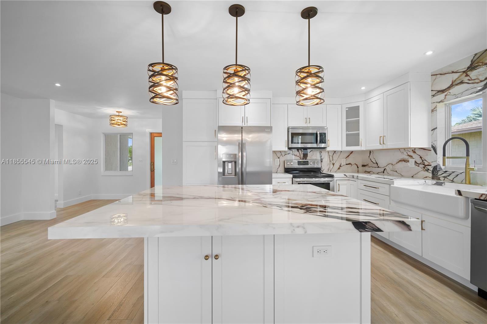 DELRAY VILLAS 5 - Residential