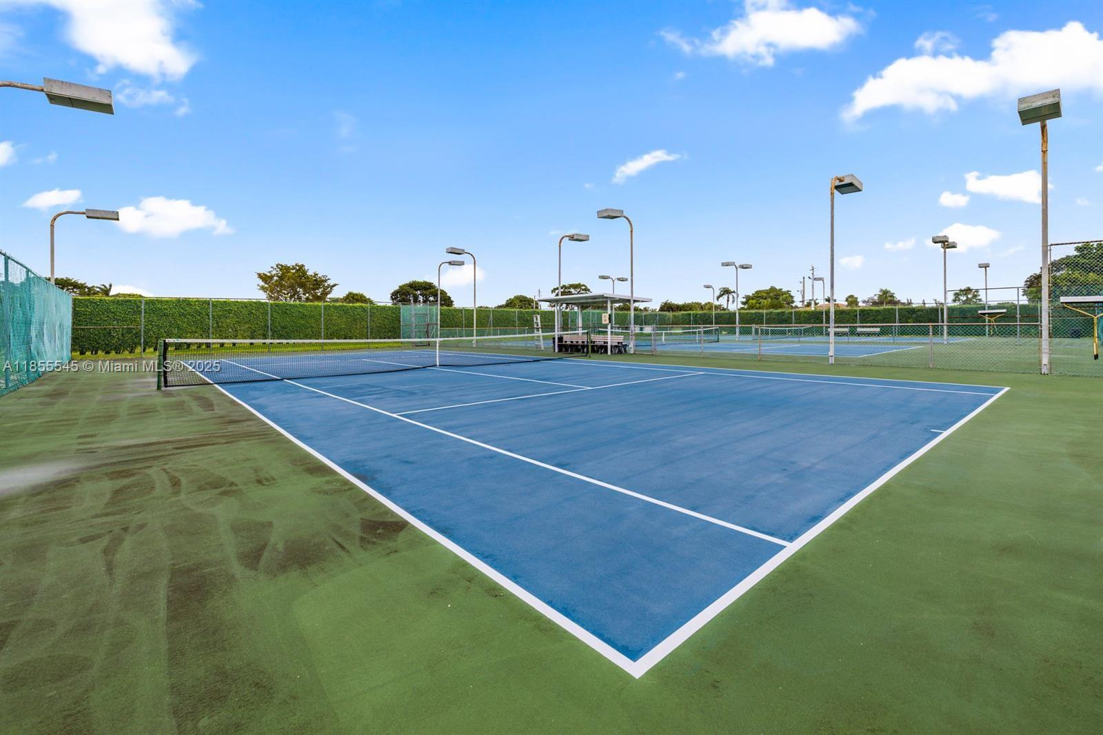 DELRAY VILLAS 5 - Residential