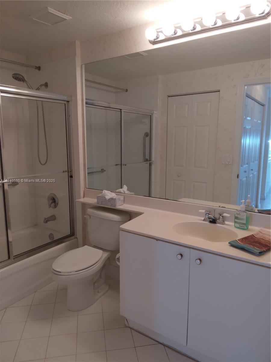 SOUTHAMPTON CONDOMINIUM - Residential