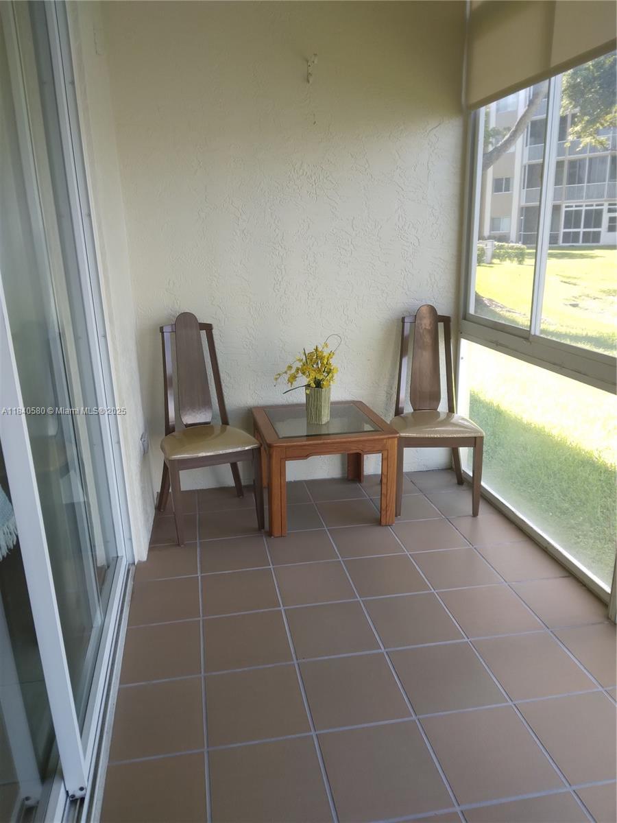 SOUTHAMPTON CONDOMINIUM - Residential