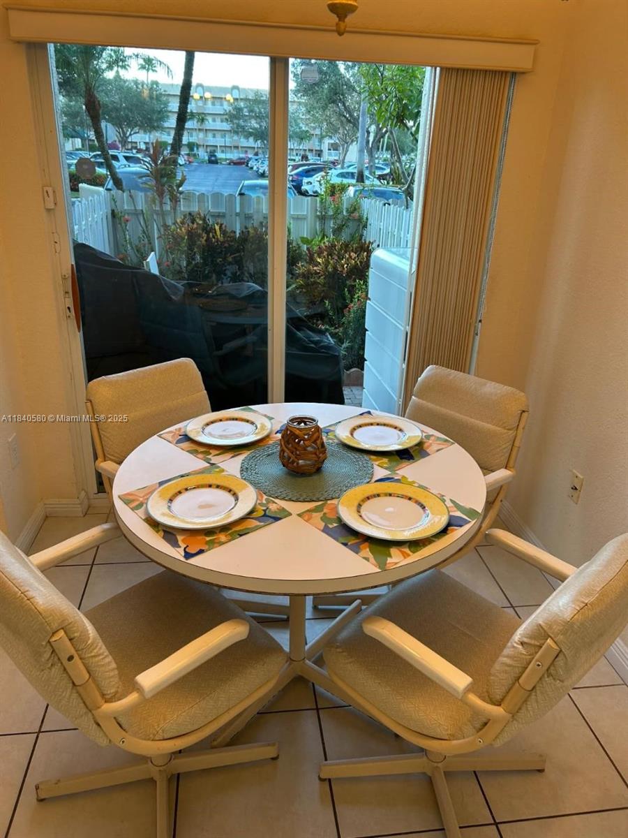 SOUTHAMPTON CONDOMINIUM - Residential