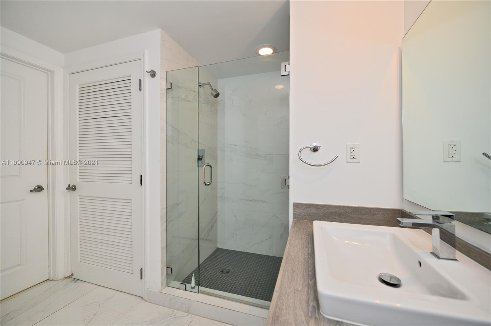 400 SUNNY ISLES CONDO WES - Residential