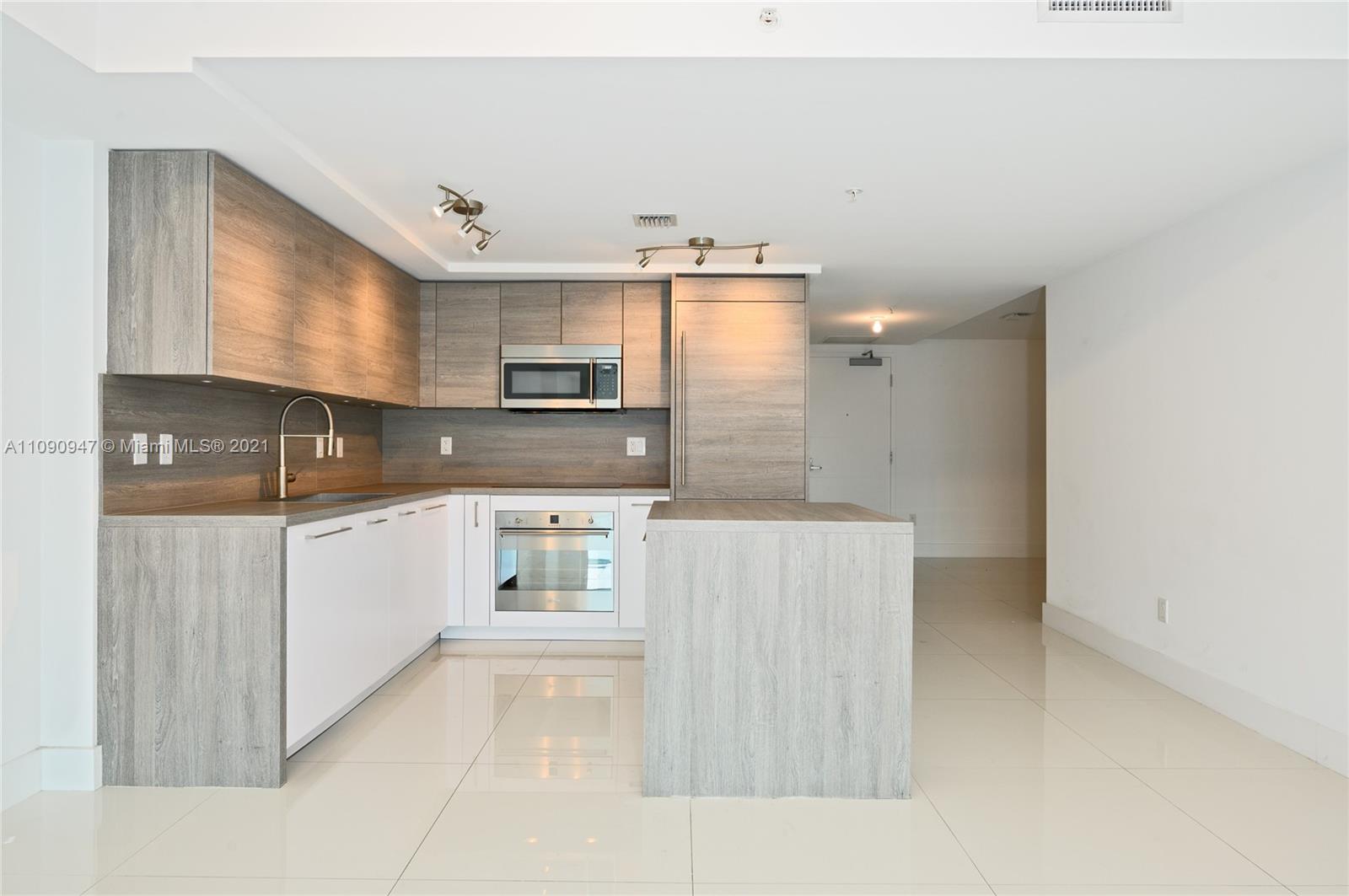 400 SUNNY ISLES CONDO WES - Residential