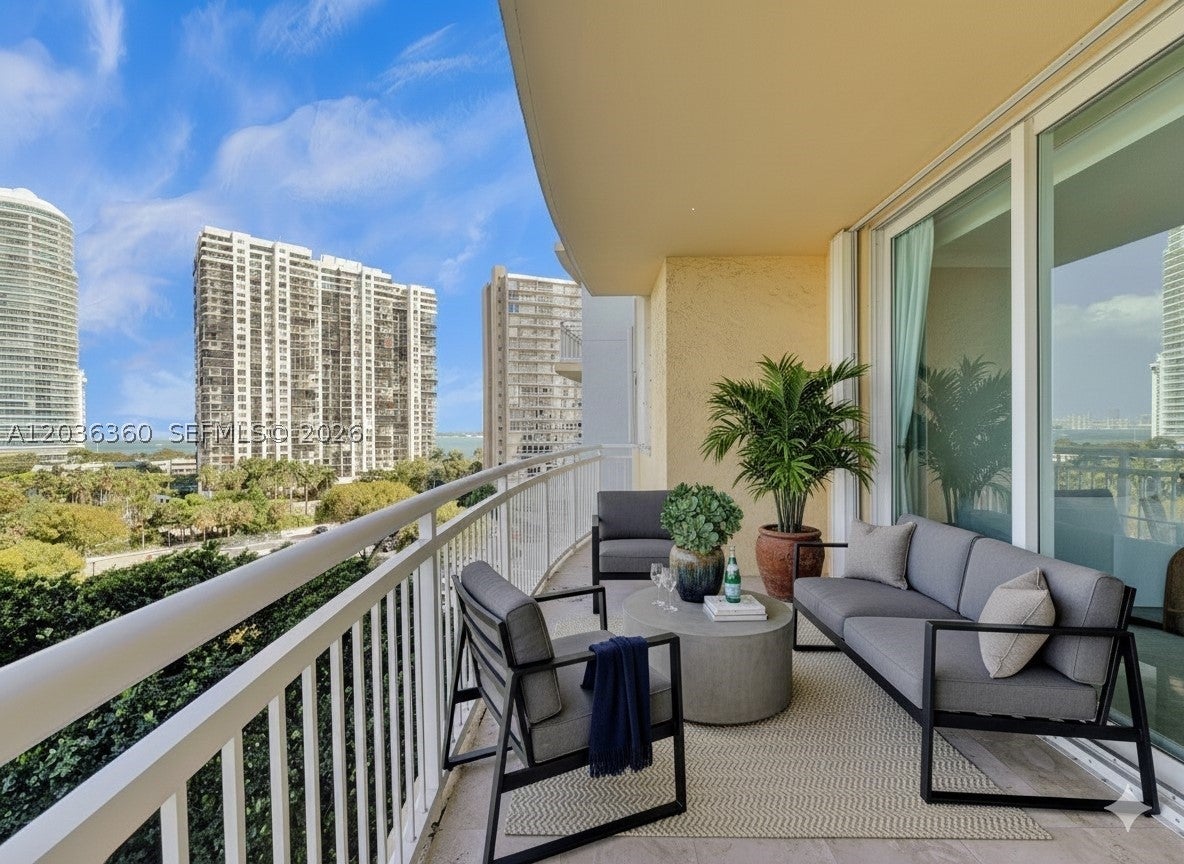 2475 Brickell Ave 804