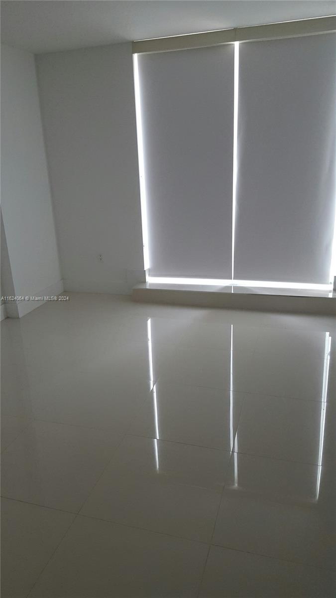 AXIS ON BRICKELL - Residential Lease