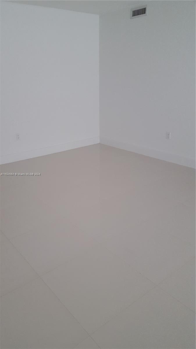 AXIS ON BRICKELL - Residential Lease