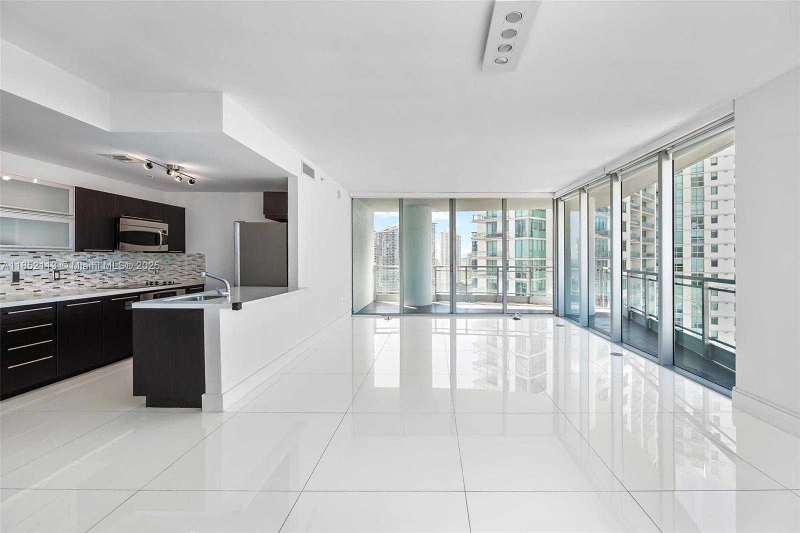 90 SW 3rd St 4009