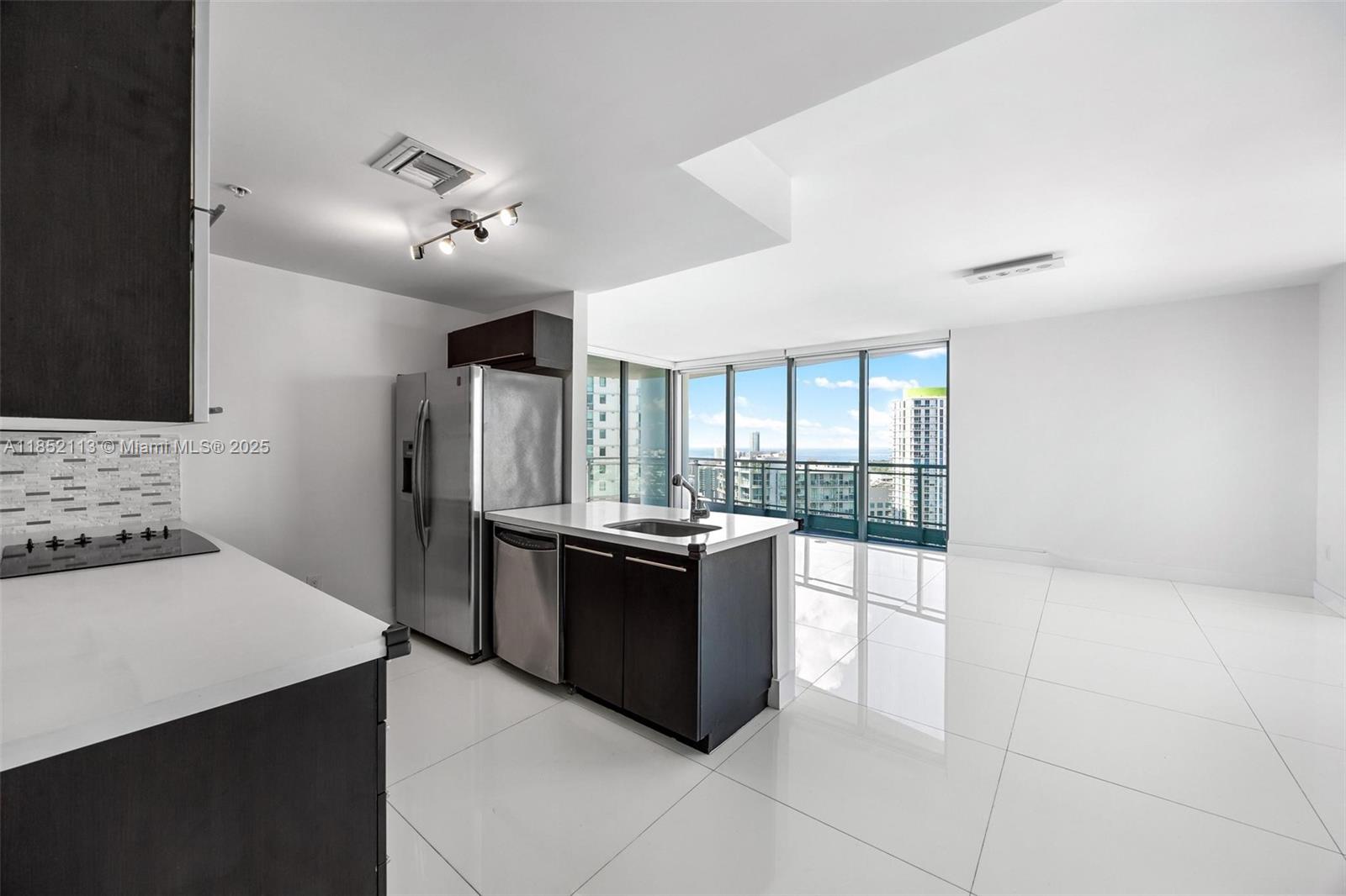 90 SW 3rd St 4009