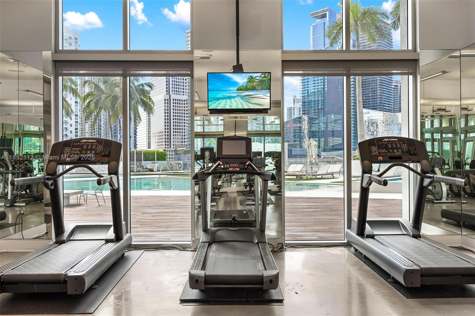 IVY CONDO - Residential