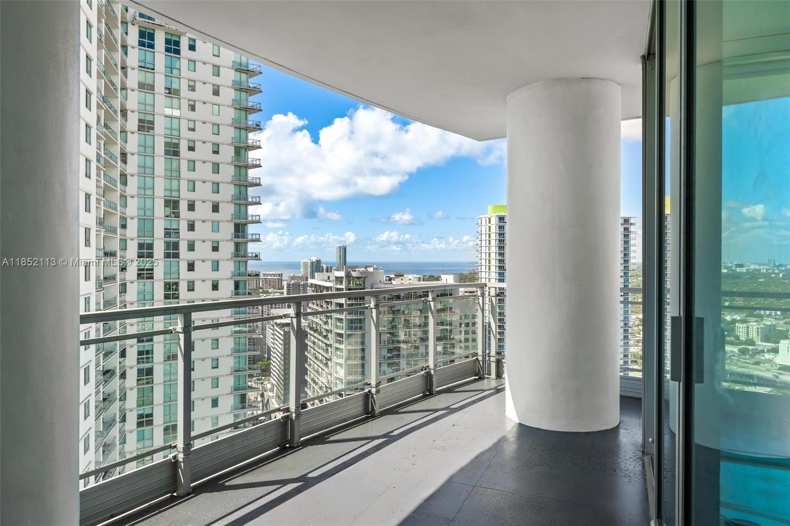 IVY CONDO - Residential