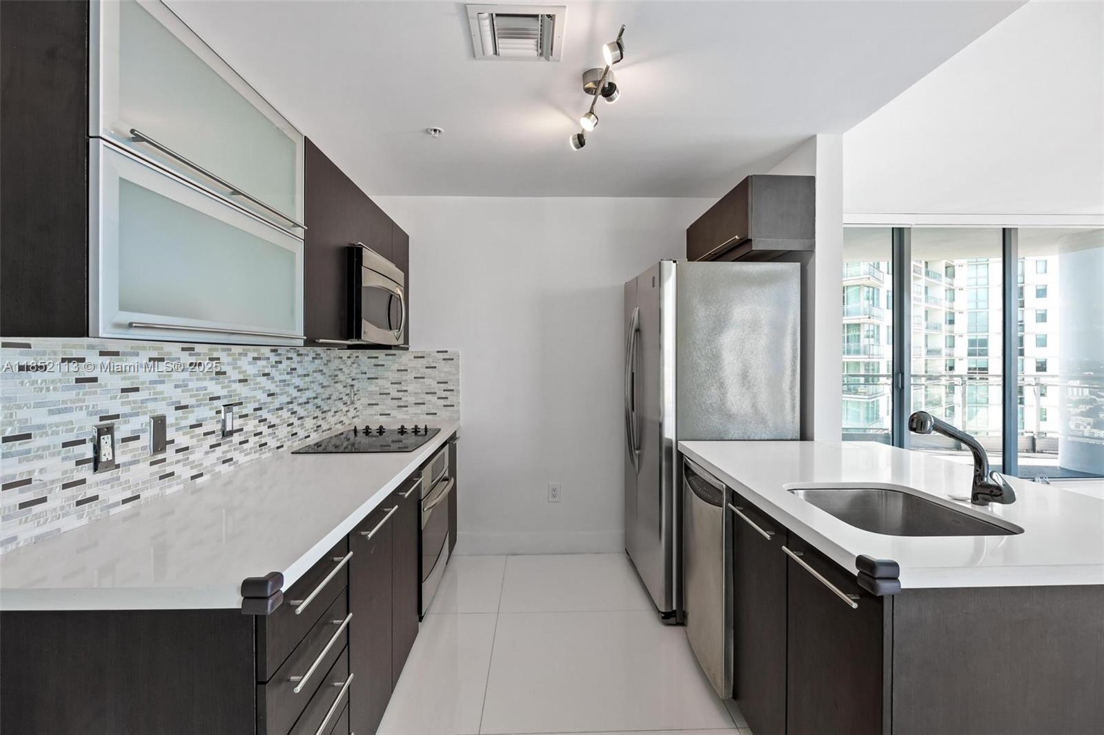 90 SW 3rd St 4009