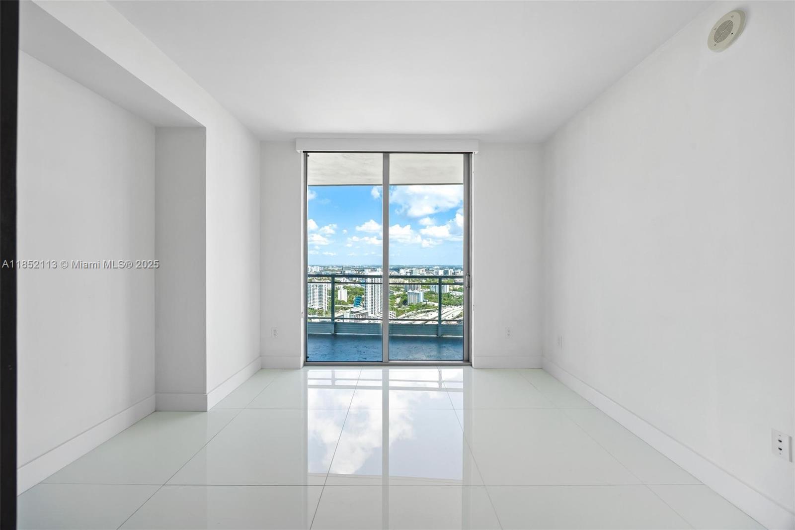 IVY CONDO - Residential