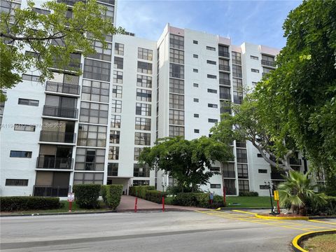 Photo of 17021 N Bay Rd #222, Sunny Isles Beach, FL 33160 (MLS # A11945113)