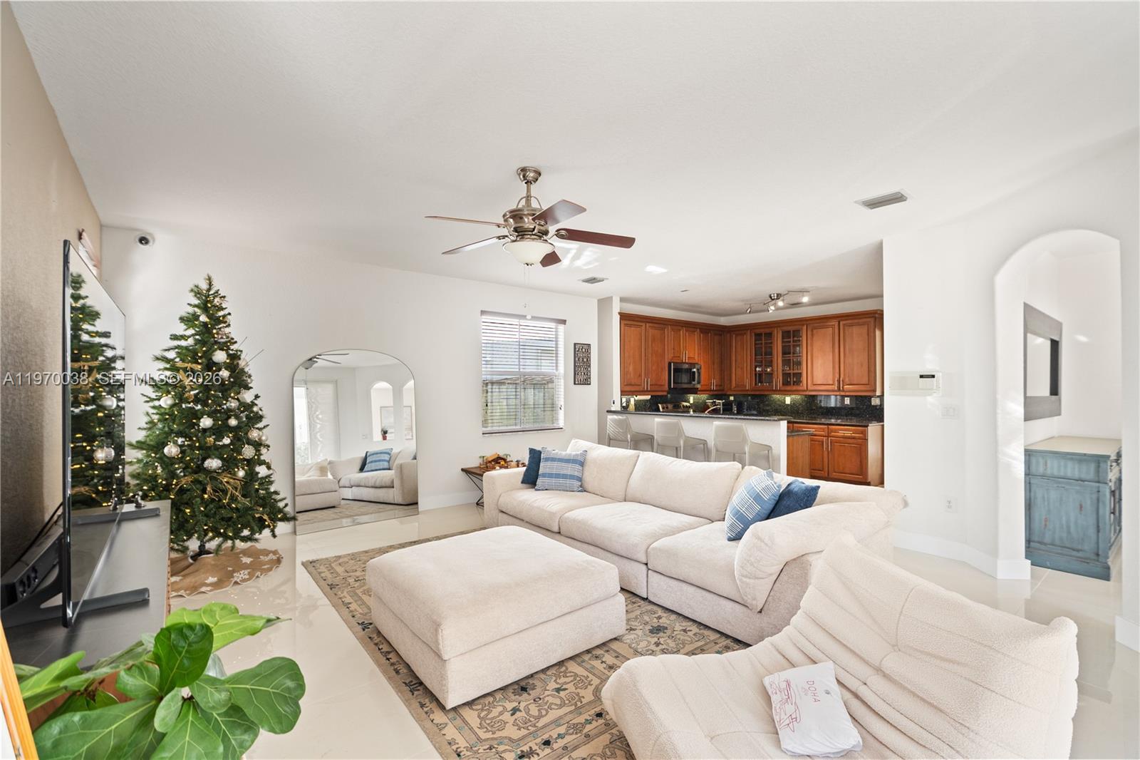 ISLANDS AT DORAL NORTHWES - Residential