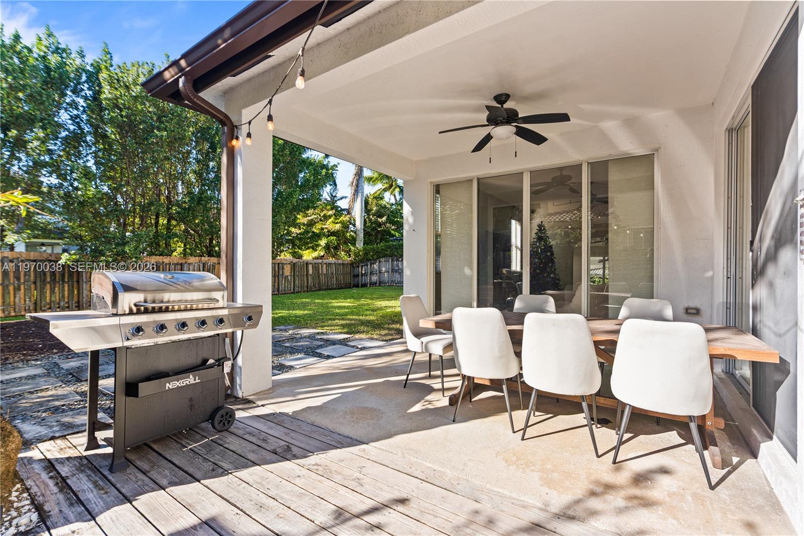 ISLANDS AT DORAL NORTHWES - Residential