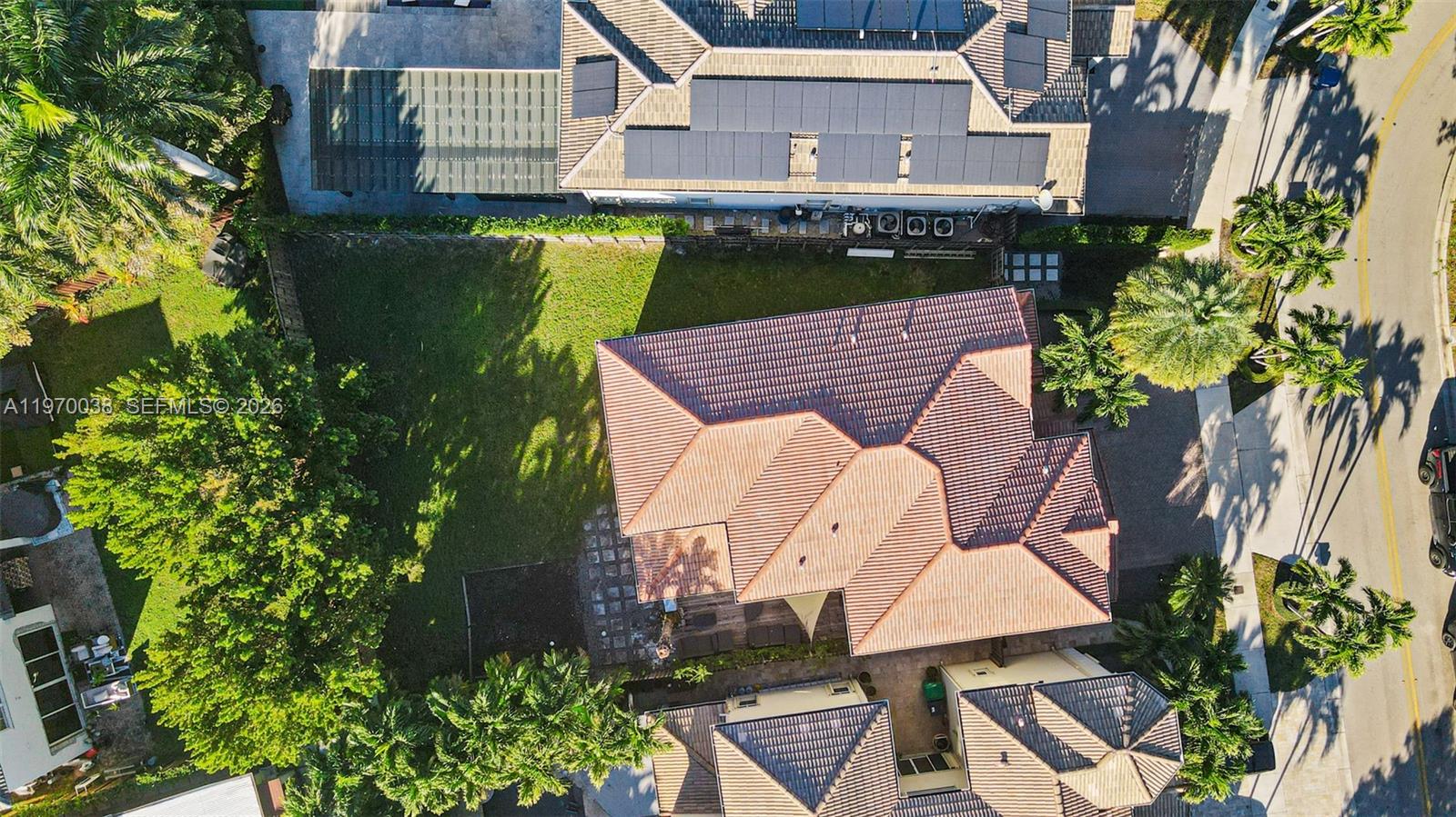 ISLANDS AT DORAL NORTHWES - Residential