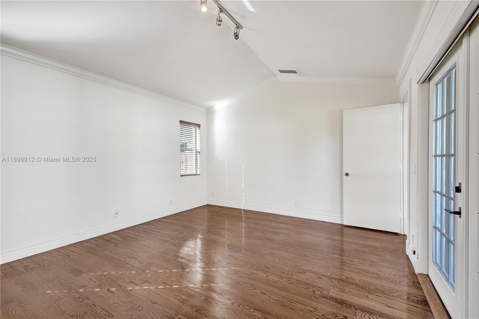 SECTOR 4 NORTH - Residential Lease