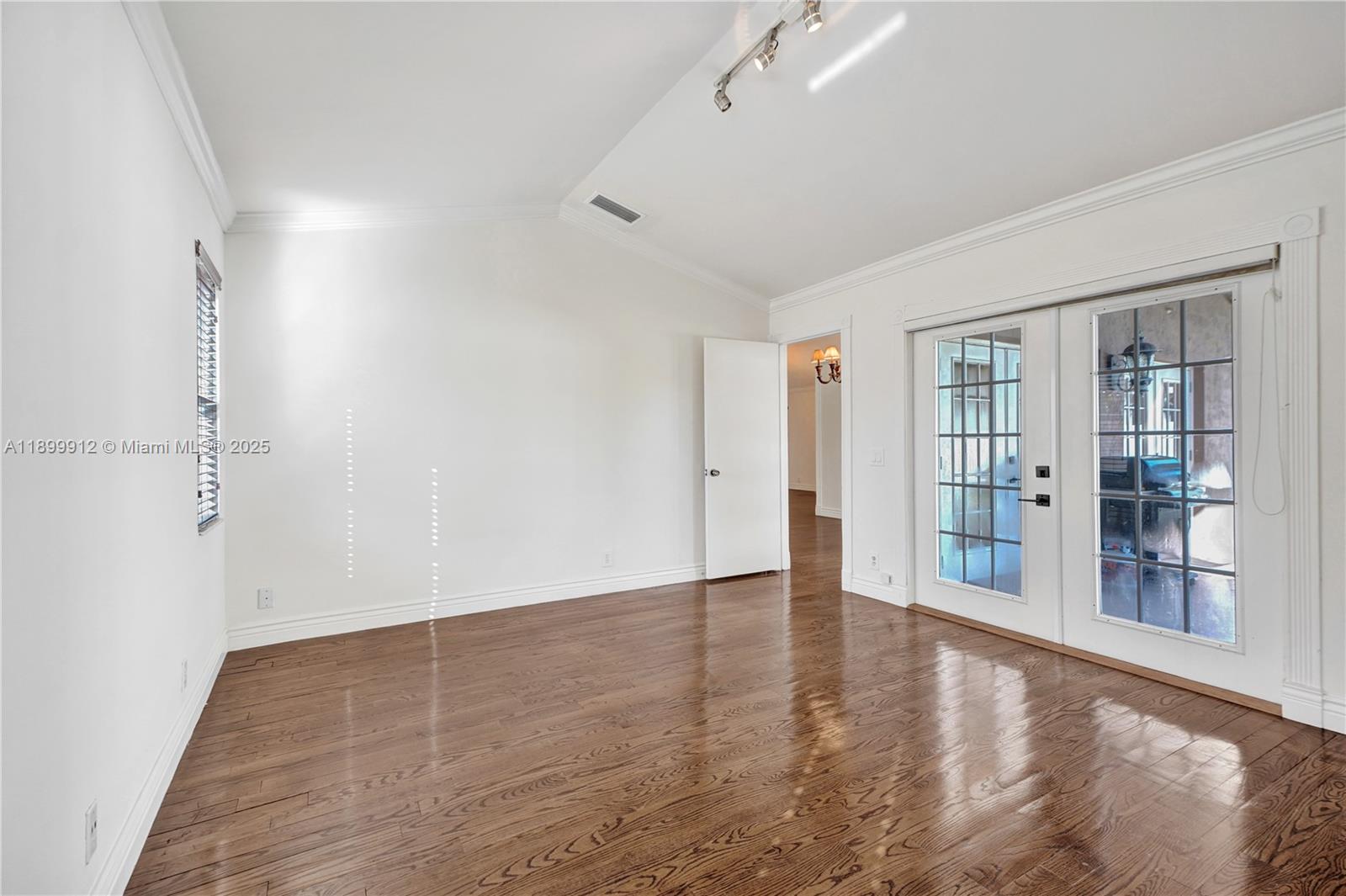 SECTOR 4 NORTH - Residential Lease