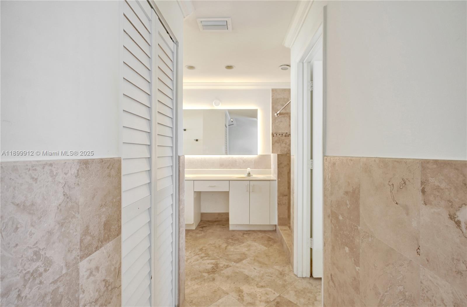 SECTOR 4 NORTH - Residential Lease