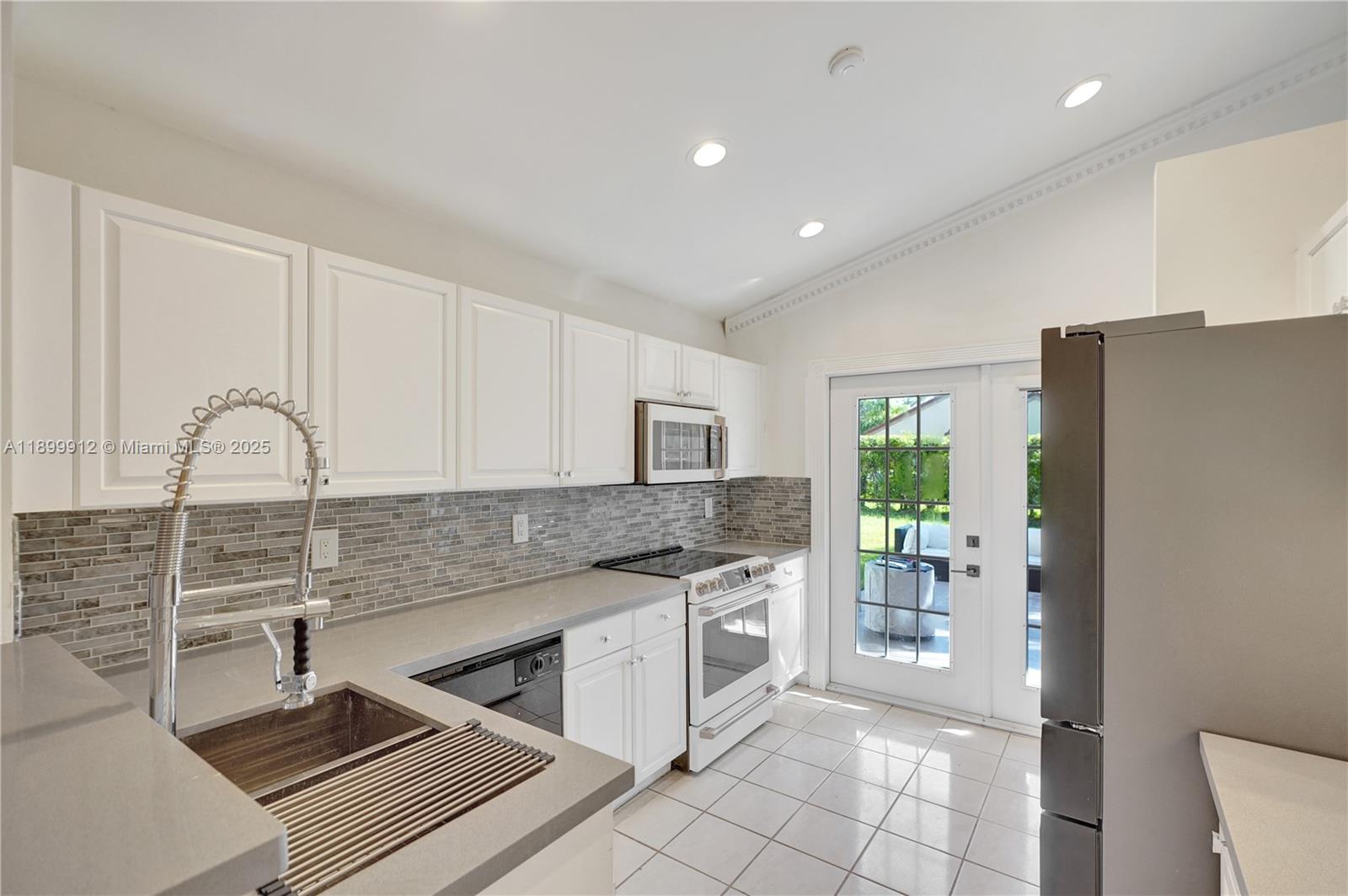 SECTOR 4 NORTH - Residential Lease