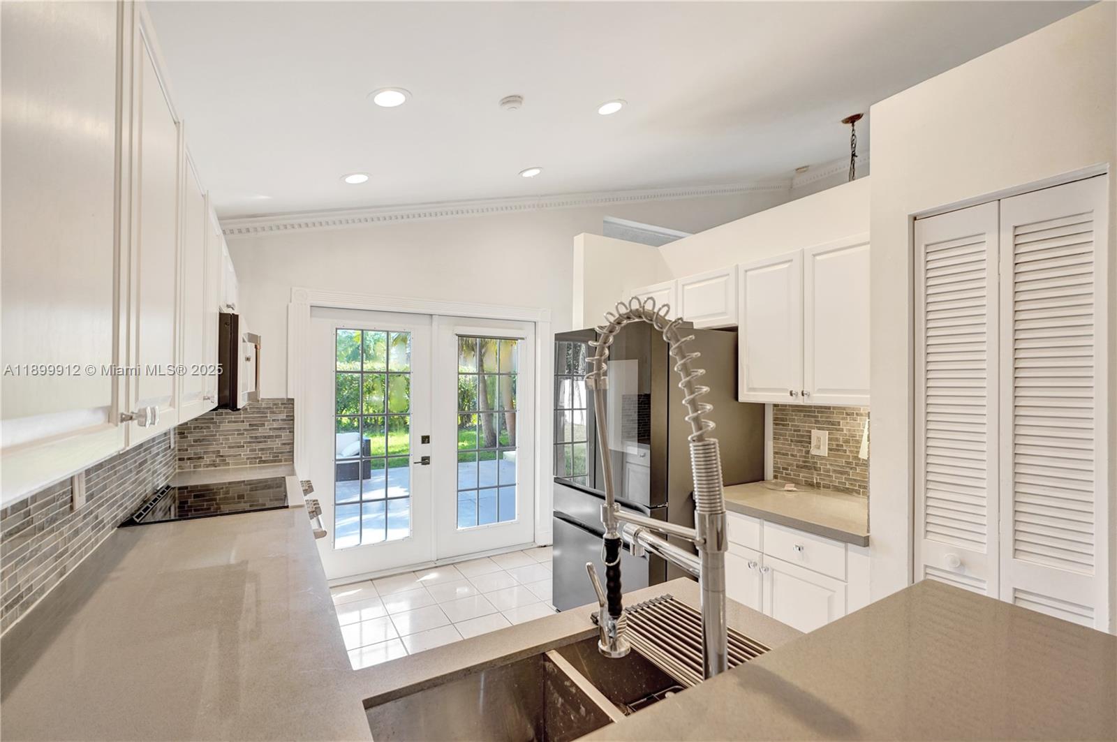 SECTOR 4 NORTH - Residential Lease