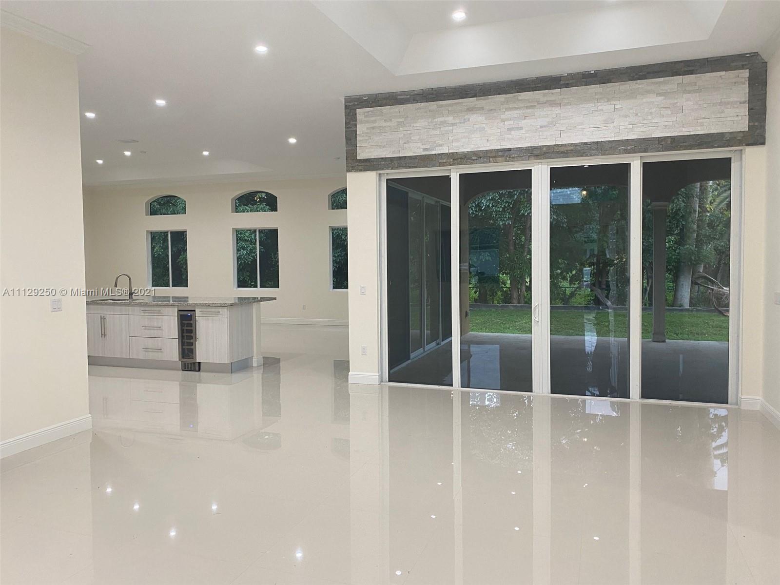 DAVIE GARDEN ESTATES - Residential Lease