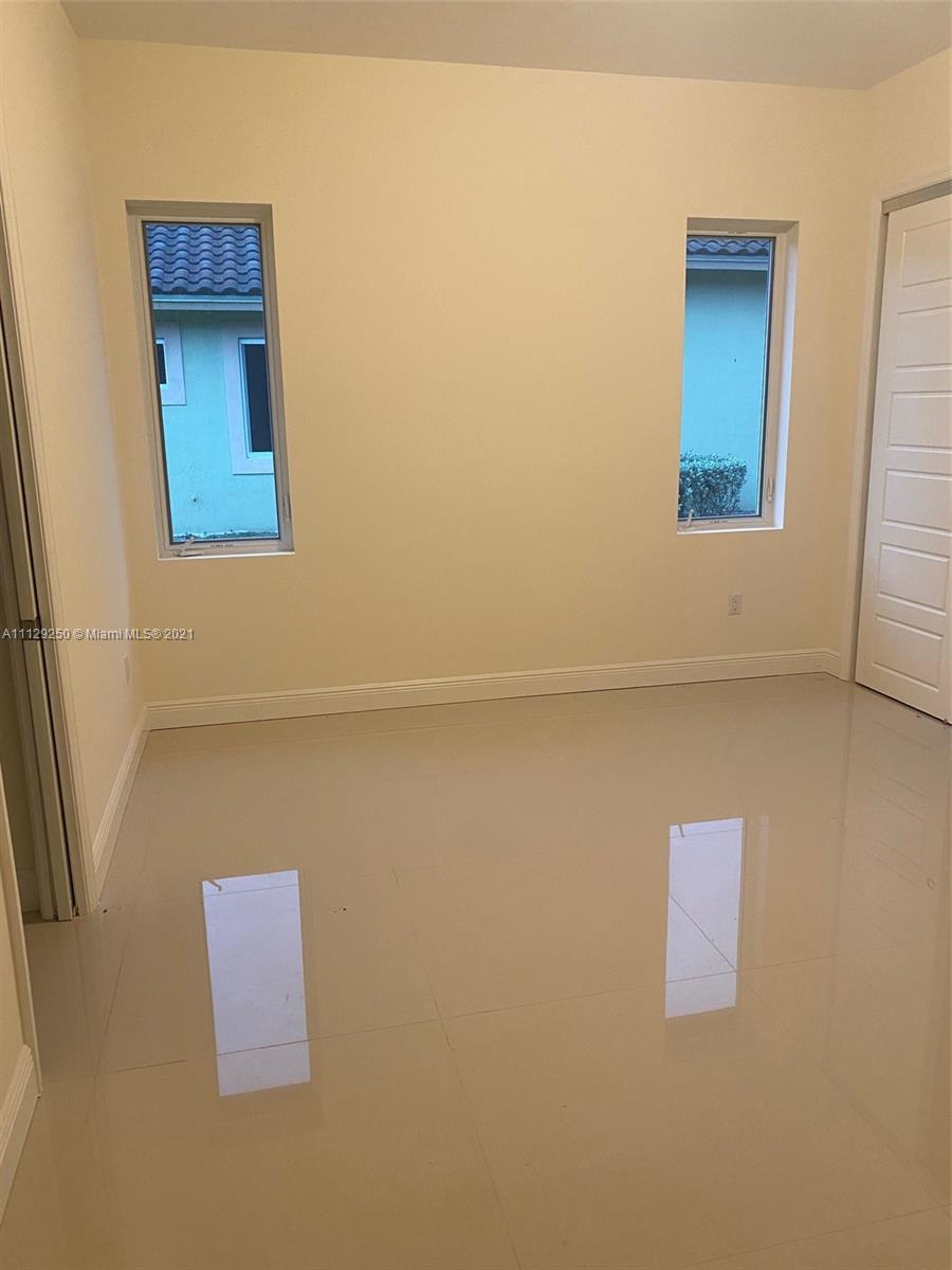 DAVIE GARDEN ESTATES - Residential Lease