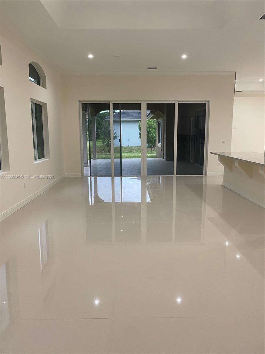 DAVIE GARDEN ESTATES - Residential Lease