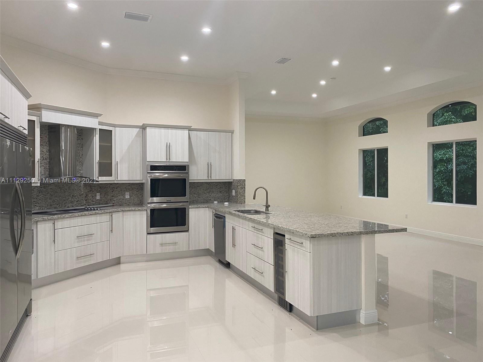 DAVIE GARDEN ESTATES - Residential Lease