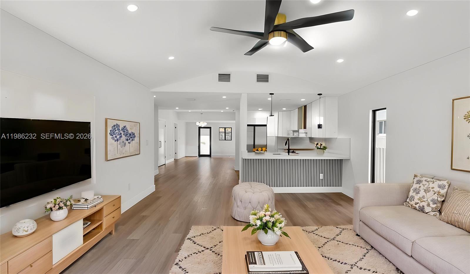 CORAL NOOK - Residential