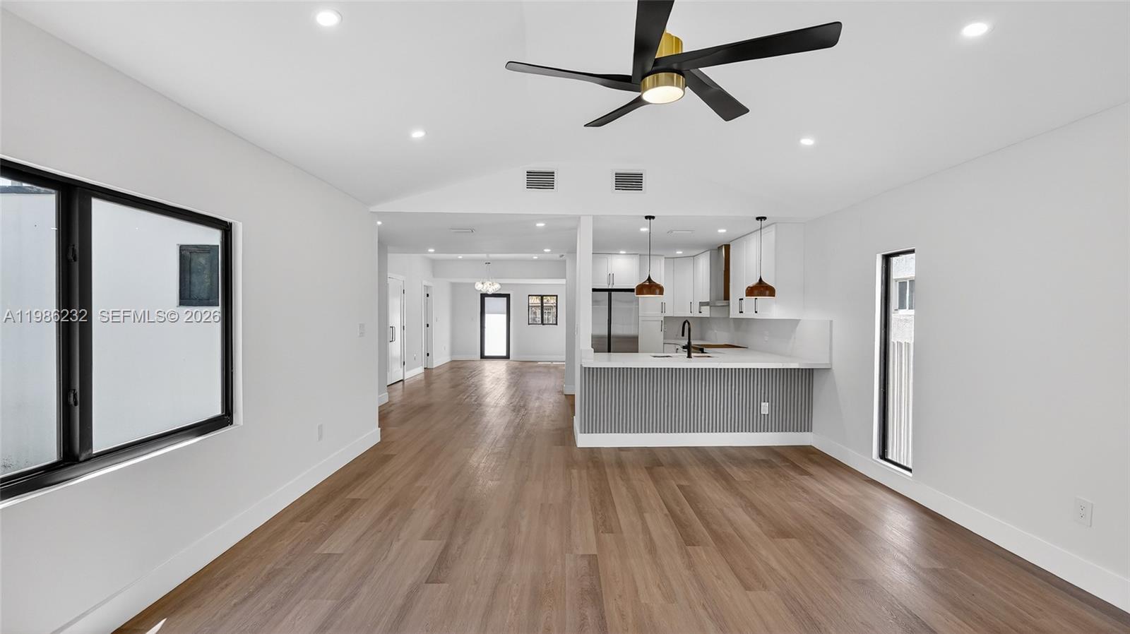 CORAL NOOK - Residential