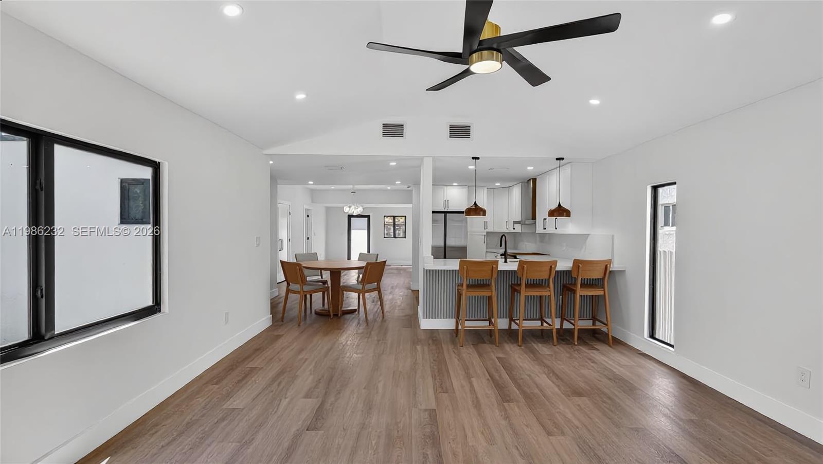 CORAL NOOK - Residential