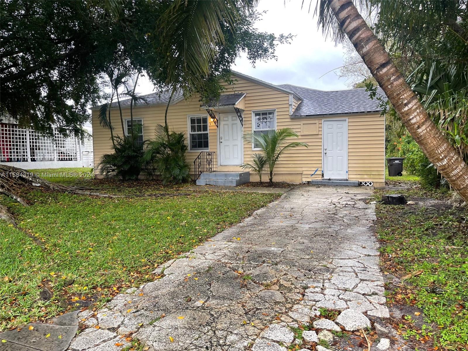 Property for Sale at 816 Tuscaloosa St St, West Palm Beach, Palm Beach County, Florida - Bedrooms: 3 
Bathrooms: 2  - $389,900