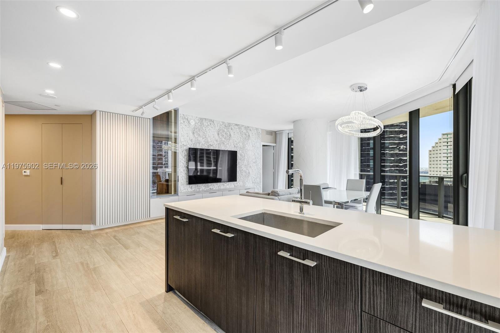 BRICKELL HEIGHTS EAST CON - Residential Lease