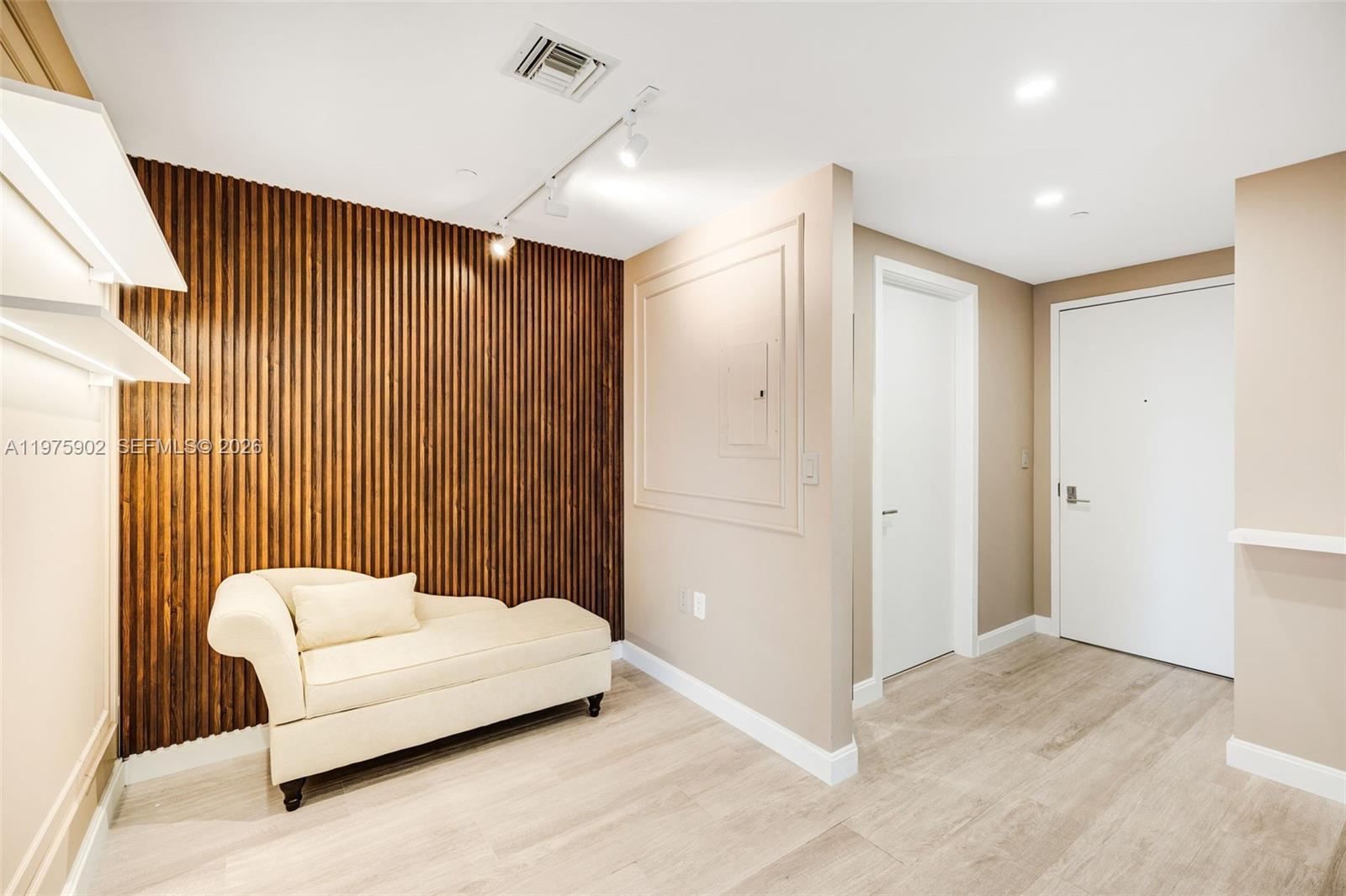 BRICKELL HEIGHTS EAST CON - Residential Lease