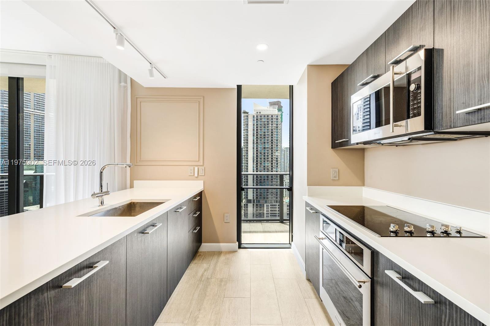 BRICKELL HEIGHTS EAST CON - Residential Lease